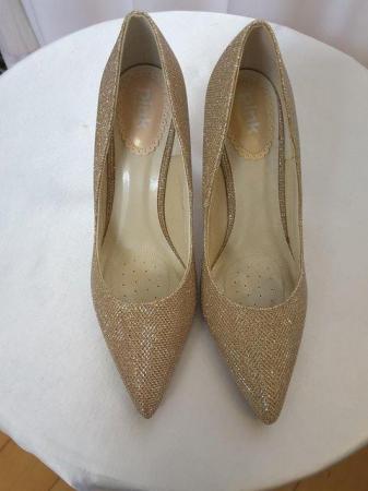 Image 2 of Champagne glitter mesh court shoe S.6 / 39 New in box.