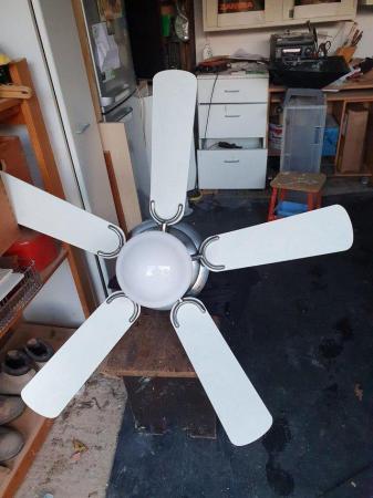 Image 2 of Ceiling fan and light
