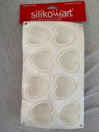 Image 2 of Heart Silicone Baking Moulds BNIP Cookie Cutters Cake Boards