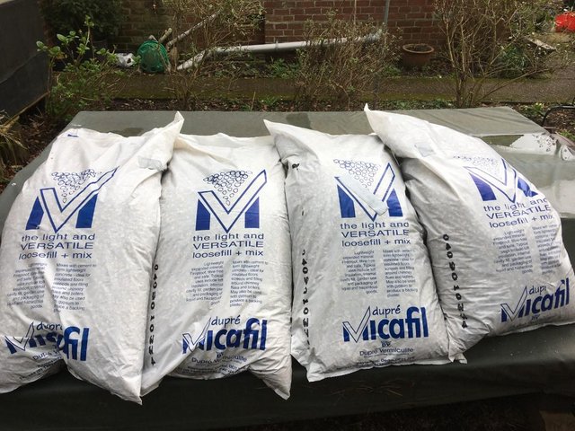 Preview of the first image of 4x Vermiculite Micafil 100ltr bags.