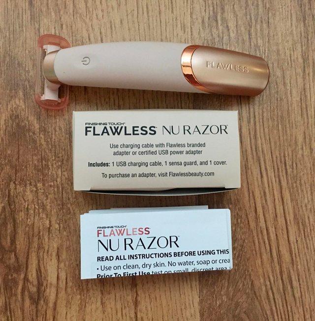 Preview of the first image of Rose Gold ... Flawless Nu Razor.