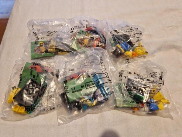 Image 1 of Lego CMF Series 21 Minifigures