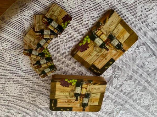 Image 2 of 12 Vintage Wine Place mats & 6 Coasters