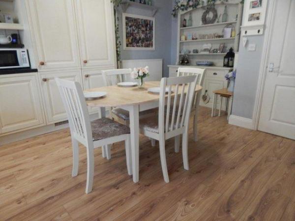 Image 6 of BEECH EXTENDING DINING TABLE / KITCHEN TABLE & 4 CHAIRS