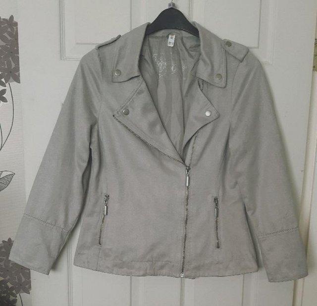 Preview of the first image of Lovely Ladies Light Grey Suede Look Jacket - Size 14   B8.