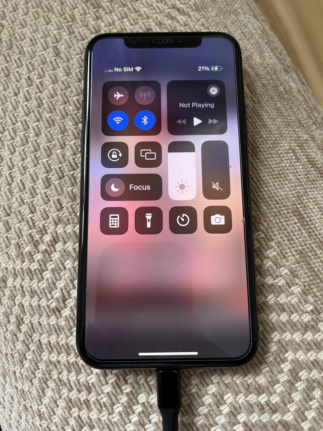 Preview of the first image of iPhone 11 Pro excellent condition.