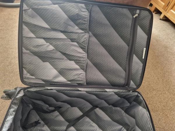 Image 5 of 2 x IT luggage suitcases