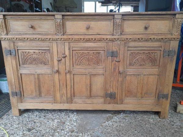 Image 3 of Solid oak 3 door3 drawer sideboard