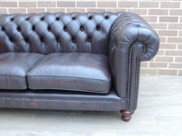 Image 5 of Distinctive Chesterfields Hampton Sofa (UK Delivery)