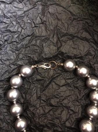 Image 2 of VOLUPTUOUS SIVER-GREY PEARL NECKLACE!