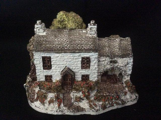 Preview of the first image of Lilliput Lane, Brecon Bach (Welsh).