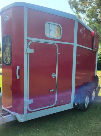 Image 7 of Ifor Williams Horse Trailer HB 511