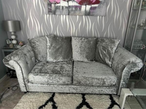 Image 1 of Crushed velvet sofa in excellent condition as good as new