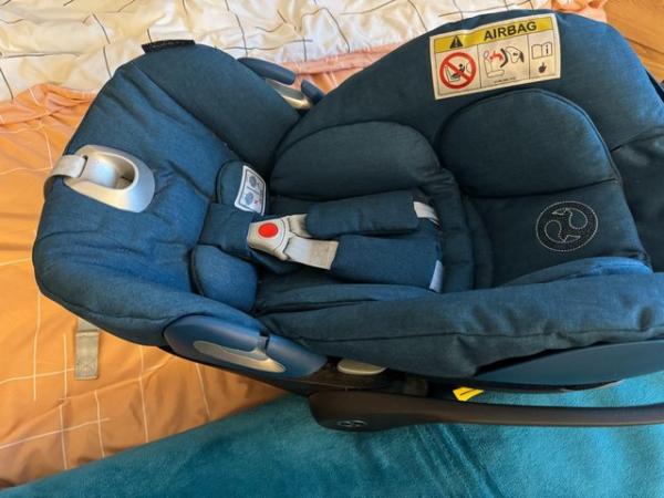 Image 2 of Cybex Cloud z i-size car seat, unused, excellent condition