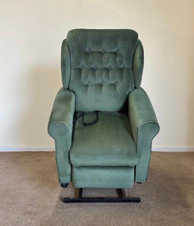 Image 6 of WILLOWBROOK ELECTRIC RISER RECLINER CHAIR GREEN CAN DELIVER