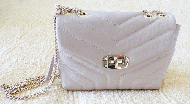 Image 2 of NEW REAL LEATHER DESIGNER SMALL BEIGE QUILTED BAG