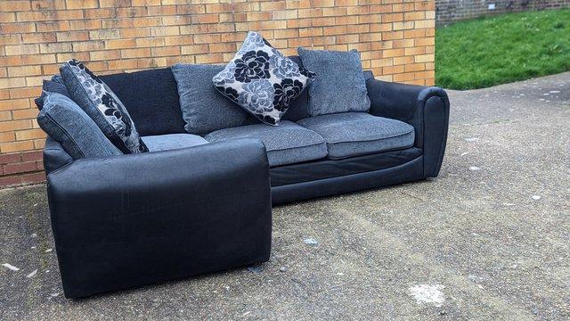 Preview of the first image of Small L piece corner sofa. (Like new).
