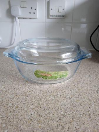 Image 1 of Pyrex Classic Glass Round Casserole With Lid
