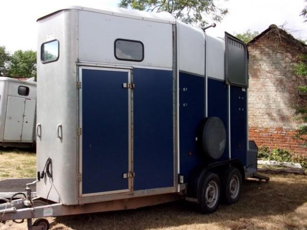 Image 1 of 2002 Blue 510 Ifor Williams 2 Horse Trailer.