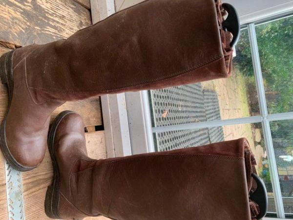 Image 2 of Ariat grassmere brown boots size 6