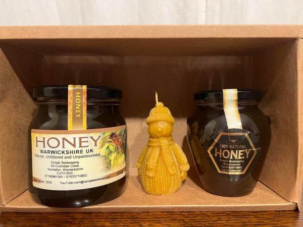 Image 1 of Honey and beeswax candles gift set