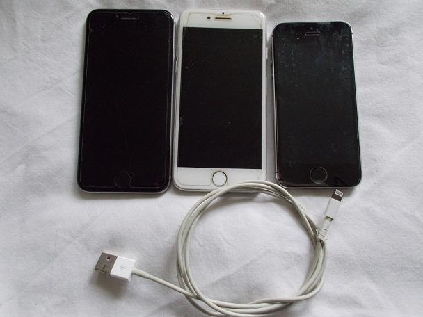 Preview of the first image of 3 Apple I Phones & USB charging lead.