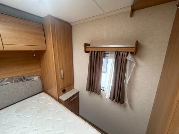 Image 11 of Coachman VIP 545, 2013 4 berth caravan *island bed*