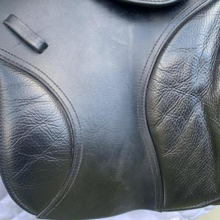 Image 5 of Kent And Masters 15.5 s series pony jump saddle