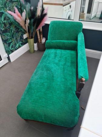 Image 3 of Vintage emerald green (Designers Guild fabric) chaise longue