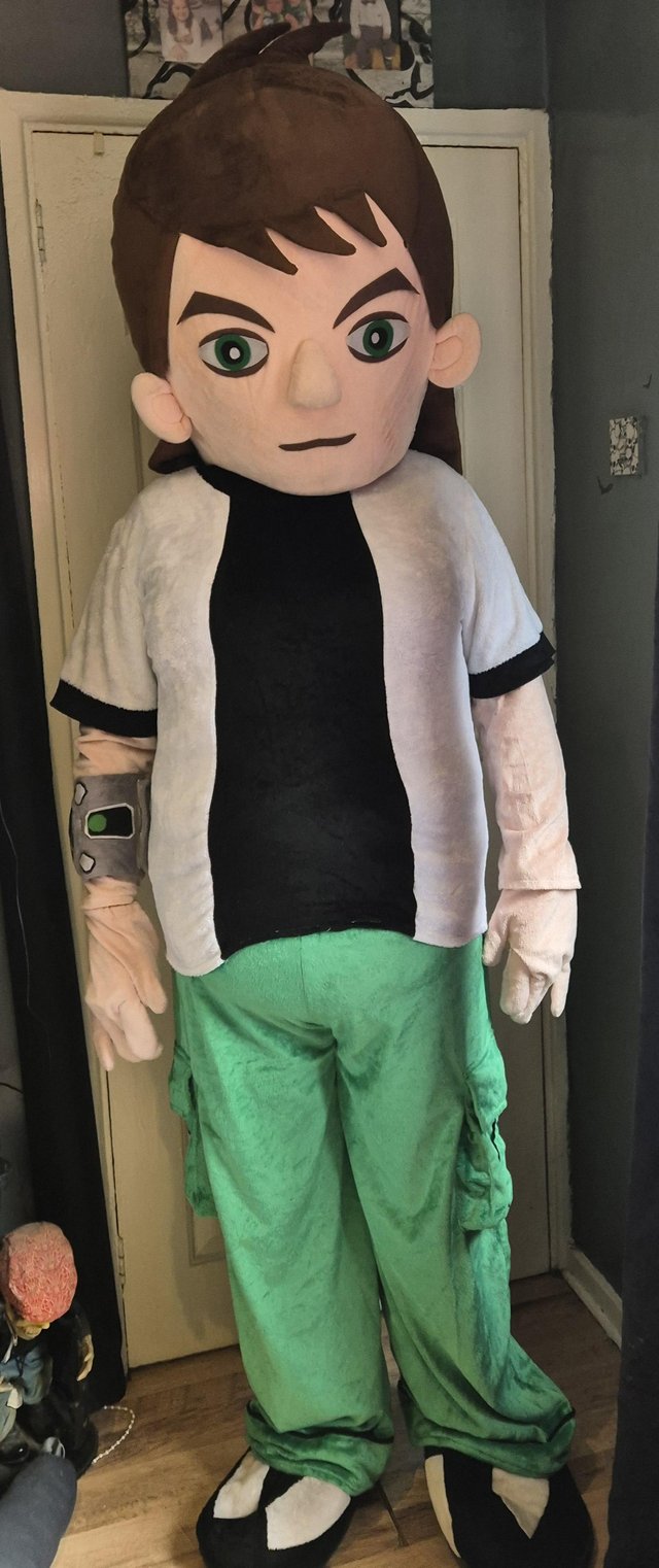 Preview of the first image of Lookalike Ben 10 mascot costume.