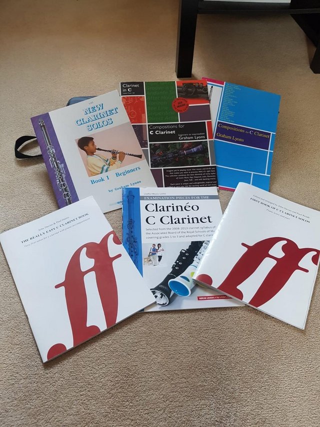Preview of the first image of Nuvo clarineo with 6 books.