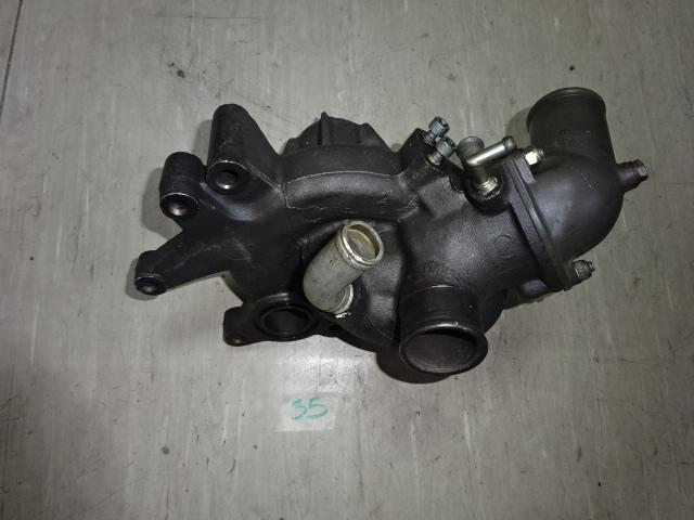 Preview of the first image of Water pump for Ferrari 355.