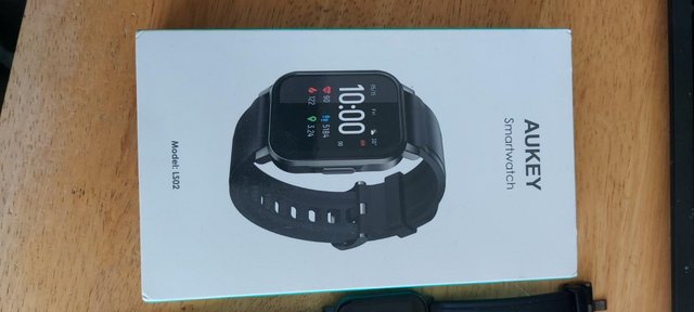 Preview of the first image of Digital Smart Watch - Aukey.