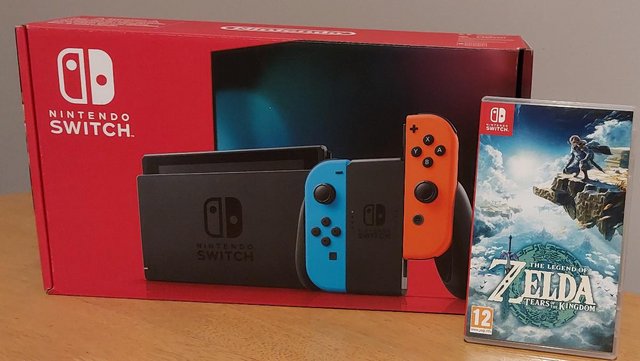 Preview of the first image of Nintendo switch, like new / hardly used.