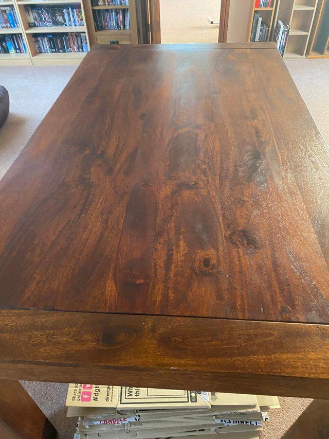 Preview of the first image of Fabulous quality dining table.
