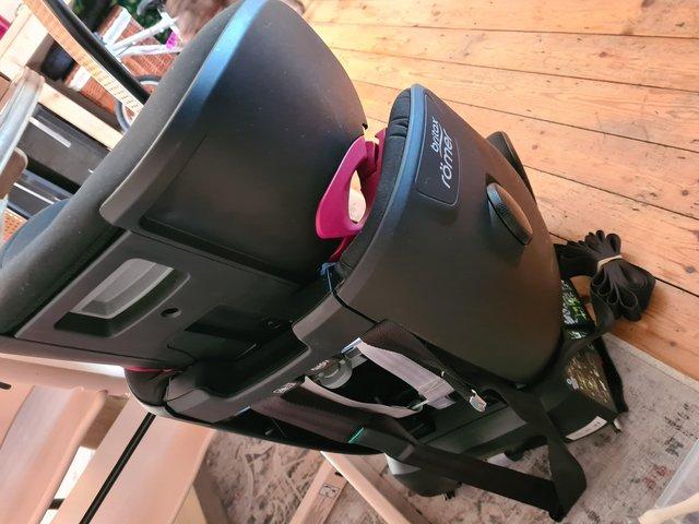 Preview of the first image of Britax Römer ADVANSAFIX IV R.