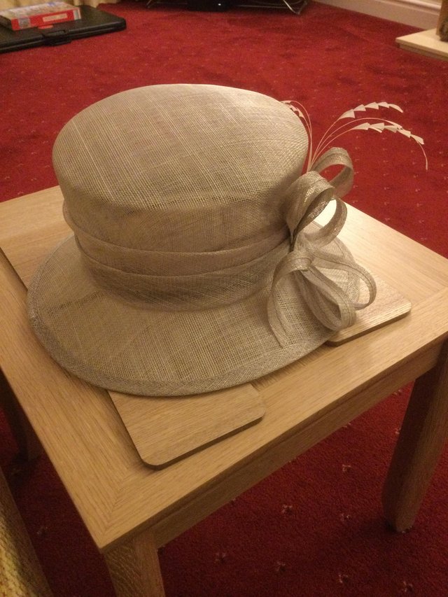 Preview of the first image of Newly new ladies hat. Worn once.