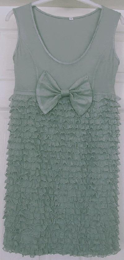Preview of the first image of PRETTY LADIES FRILLED DRESS WITH BOW DETAIL - SZ M/L.