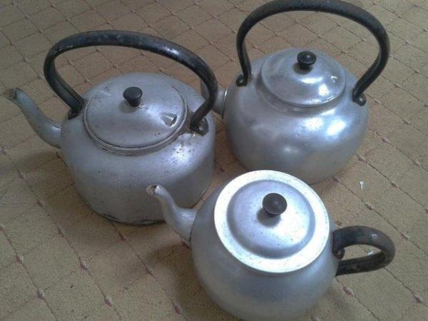 Image 3 of 7 x Old canteen teapots Kitchenalia film props,9pt, 7pt, 4pt