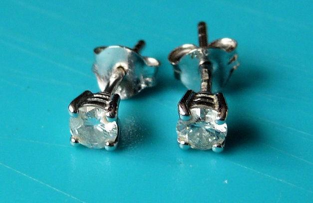 Image 1 of PAIR OF 18ct WHITE GOLD MOUNTED SOLITAIRE DIAMOND EARRINGS