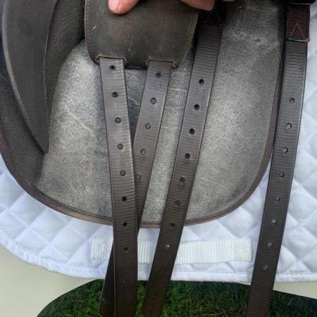 Image 6 of Wintec Wide gp 17 inch saddle