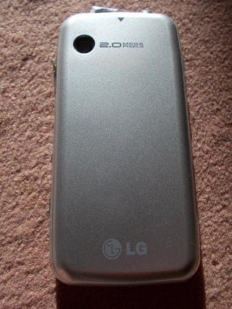 Image 2 of LG GS 290 mobile phone + charger on Vodafone network