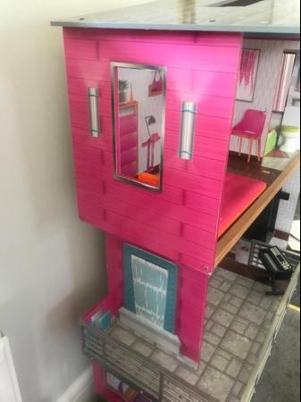 Image 2 of Kidicraft Luxury 3 level Dolls House with Elevator