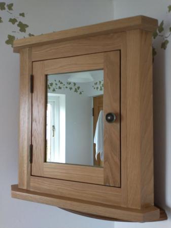 Image 1 of Solid oak, Bathroom corner cabinet with mirror.