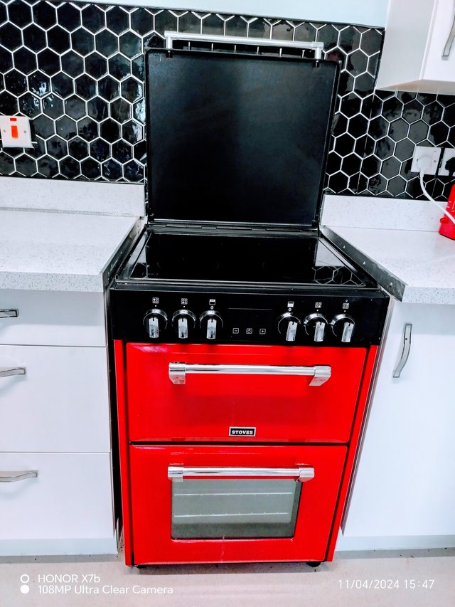 Preview of the first image of Red&White Elec fan assisted cooker.
