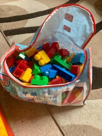 Image 2 of Toddlers’ Mega building blocks and table