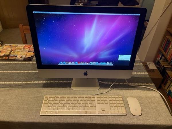 Image 3 of IMAC computer 2011, wired apple keyboard and apple mouse