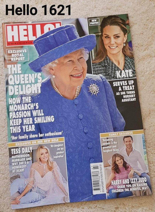 Preview of the first image of Hello Magazine 1621 - The Queen's Delight at Races.