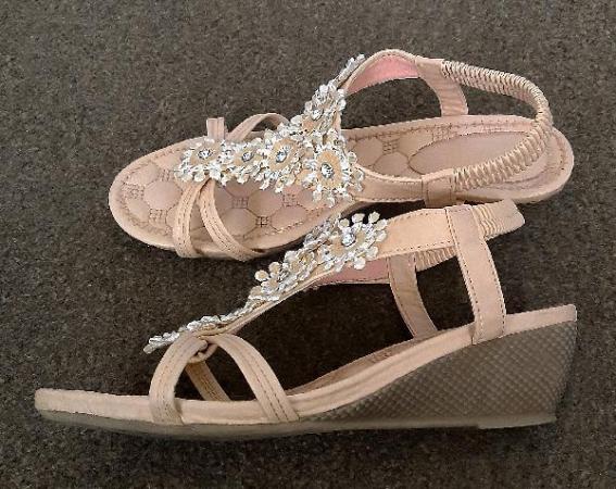 Image 3 of Lovely Ladies Dusky Pink Wedge Sandals - Size 39 (UK 6)