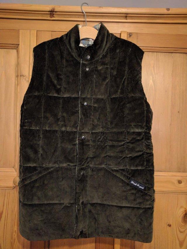 Preview of the first image of MARK REGENT REVERSIBLE WAISTCOAT/GILET LARGE.